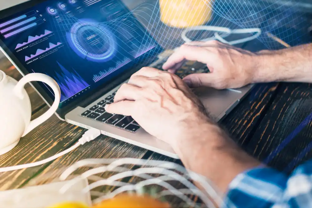 Política de sustitución tecnológica: cómo gestionar el ciclo de vida y los costes ocultos del hardware corporativo